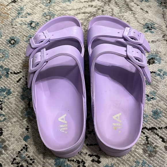 MIA Lavender Slide Sandal Size 6 - Picture 14 of 16